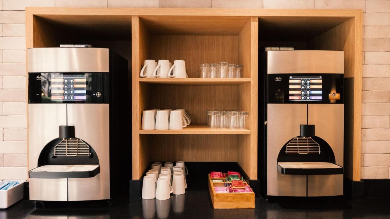 Holiday Inn Express Lille Centre By Ihg Екстер'єр фото