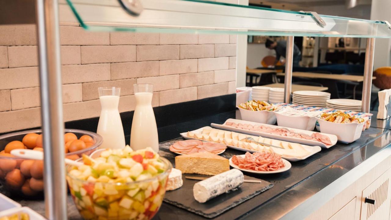 Holiday Inn Express Lille Centre By Ihg Екстер'єр фото