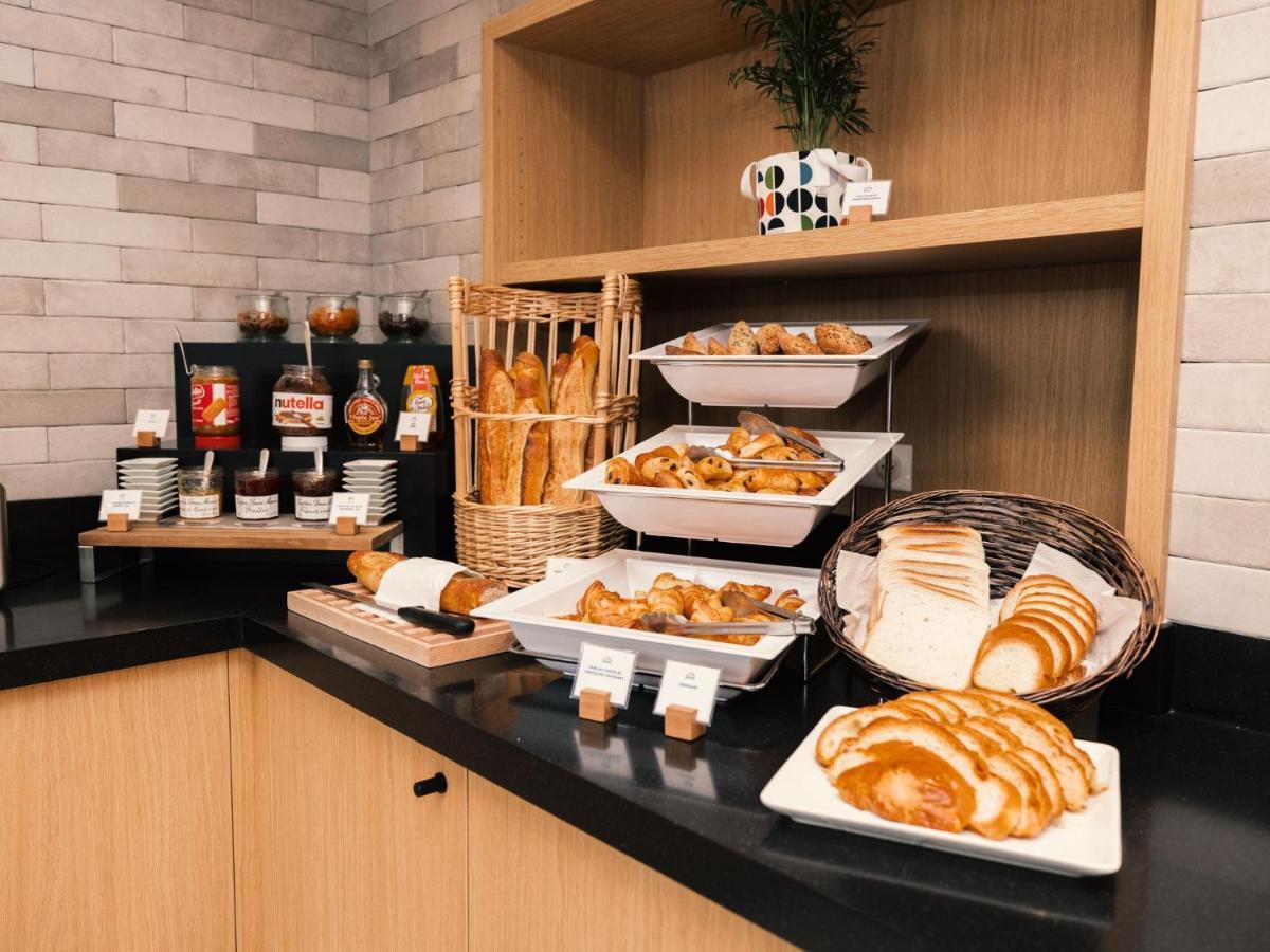 Holiday Inn Express Lille Centre By Ihg Екстер'єр фото