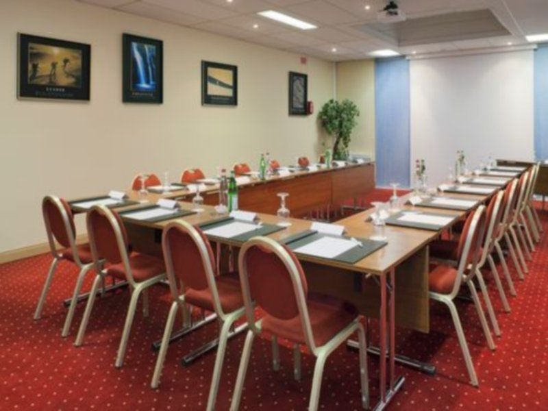 Holiday Inn Express Lille Centre By Ihg Екстер'єр фото